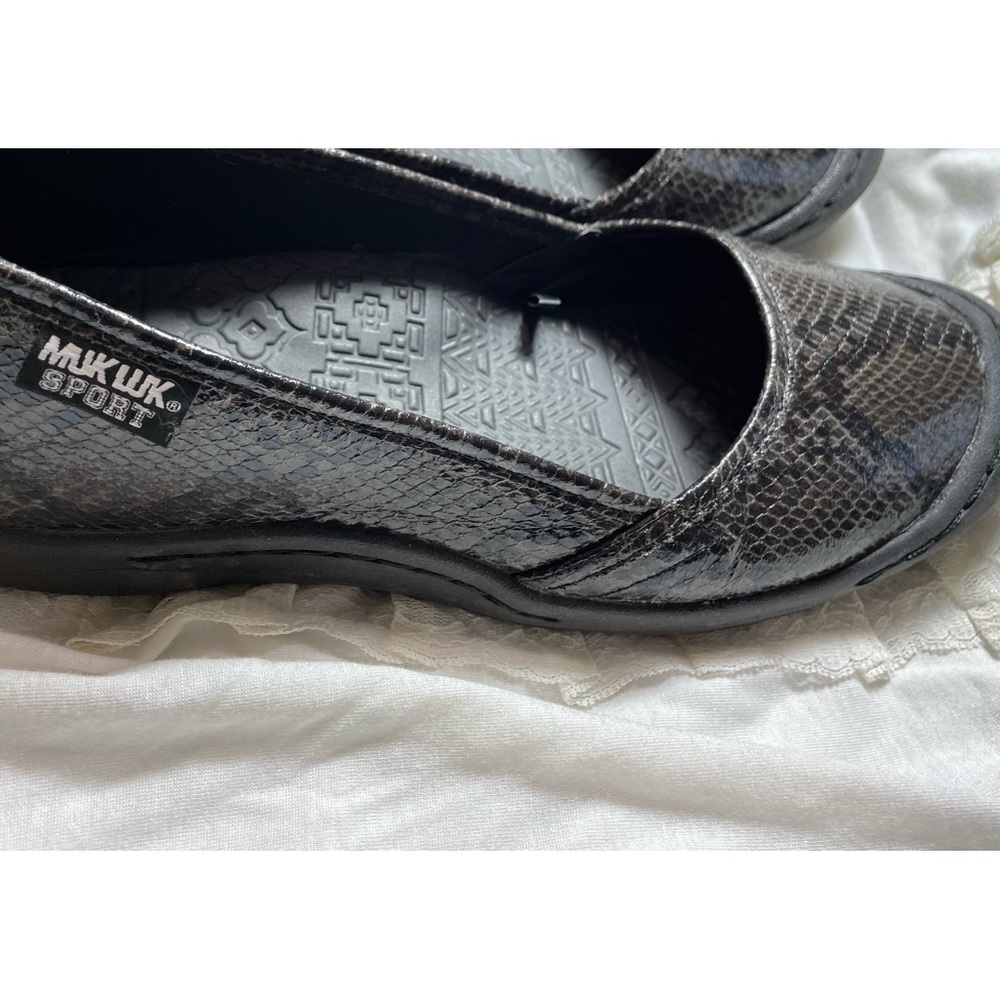 Muk Luk Sport (like new) size 11